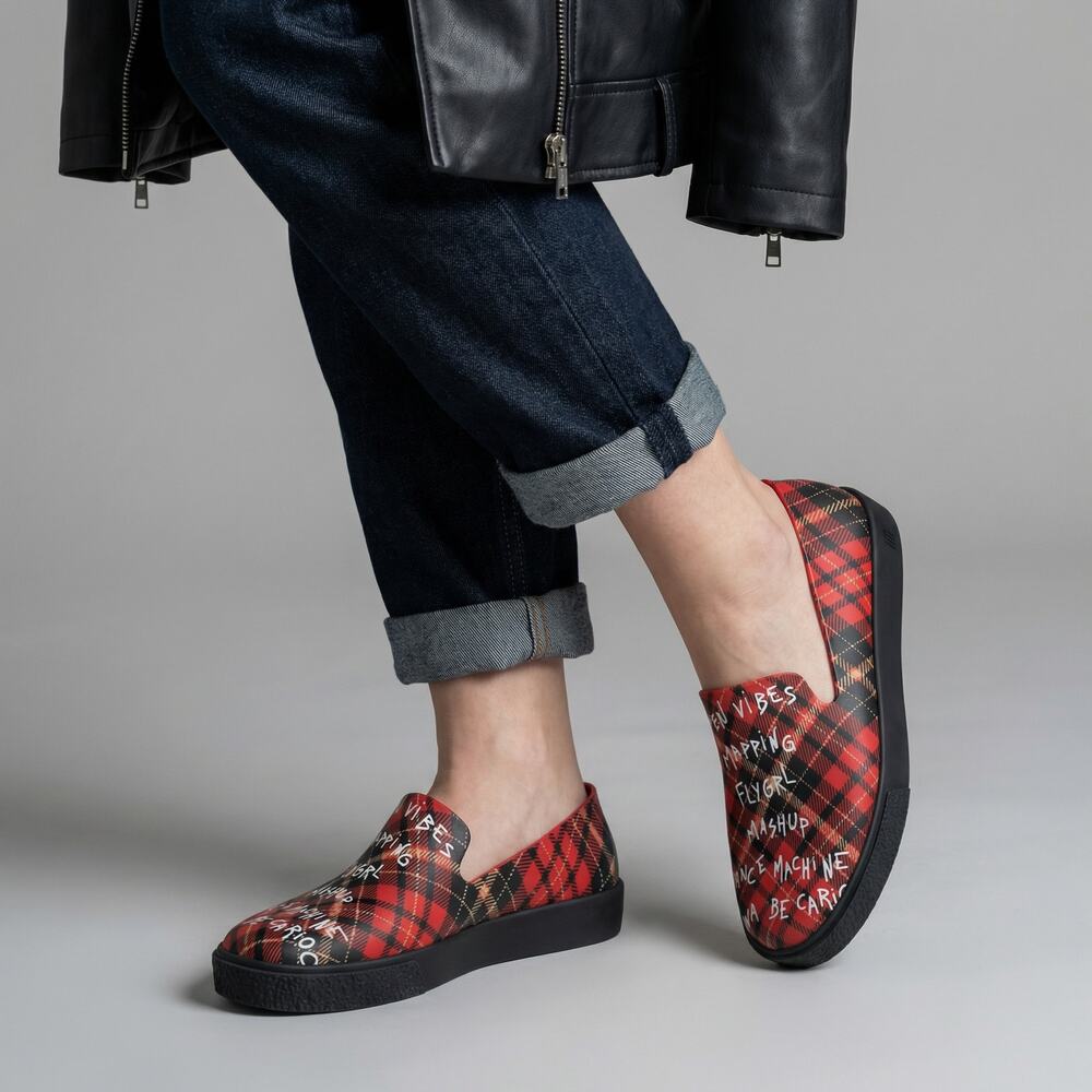 Melissa Ground Slip on Shoe Women's Sz 8 Red Tartan Plaid Text Upper Rubber